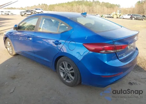 2017 Hyundai Elantra Value Edition z USA, uszkodzony, nr VIN 5NPD84LFXHH203235